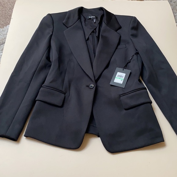 NWT DKNY One Button Blazer [7] - Picture 5 of 14